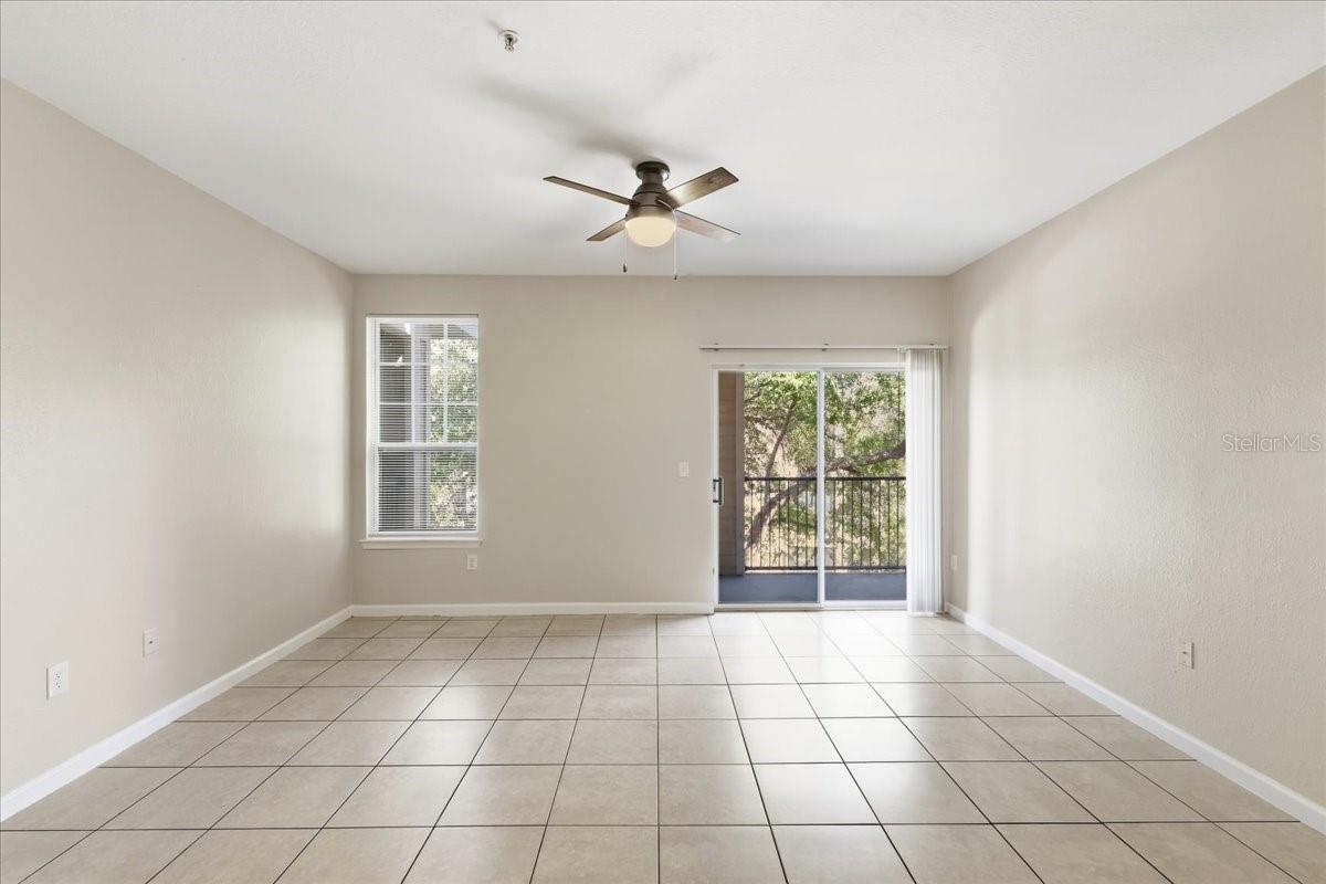 1985 Erving Cir #301 Property Photo 12