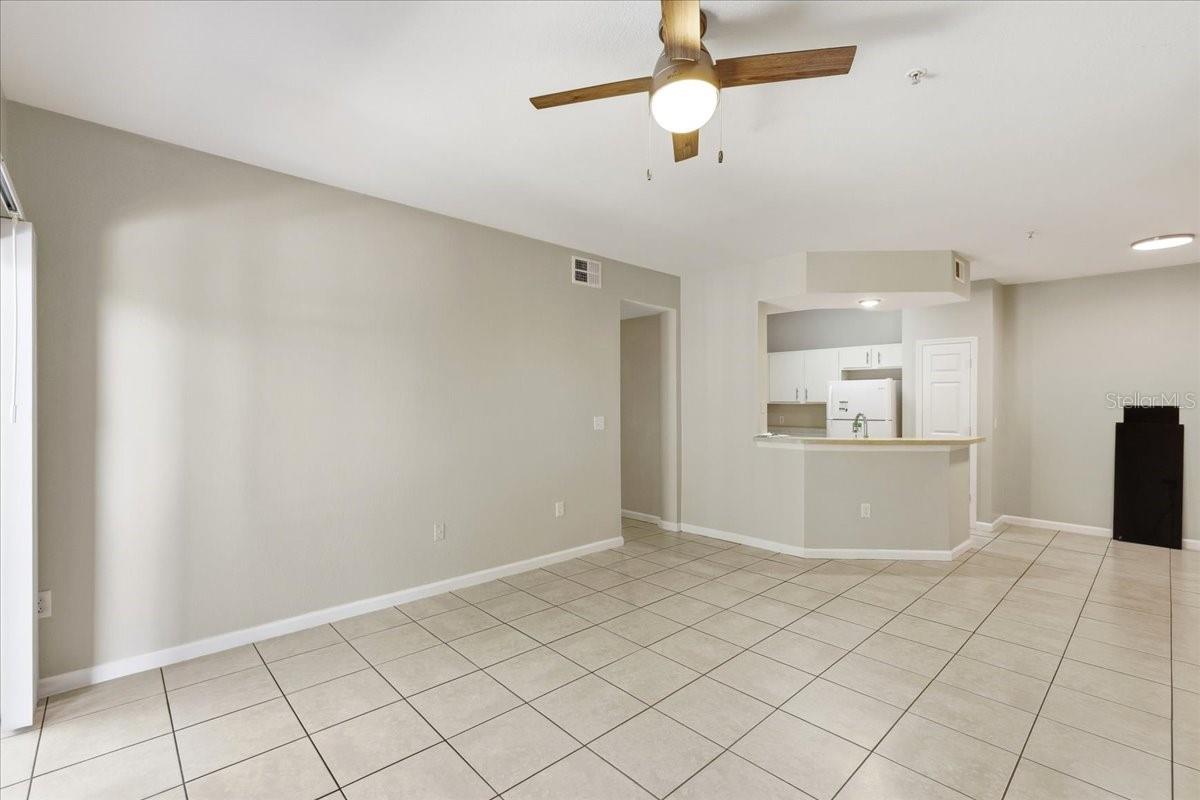 1985 Erving Cir #301 Property Photo 13