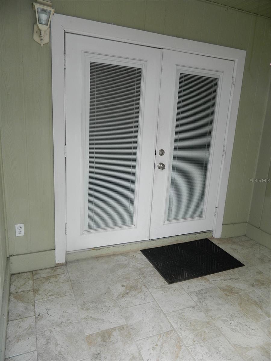 924 Lake Destiny Rd #a Property Photo 3