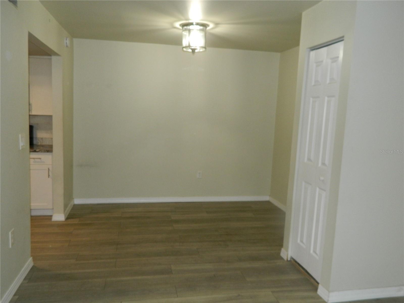 924 Lake Destiny Rd #a Property Photo 5