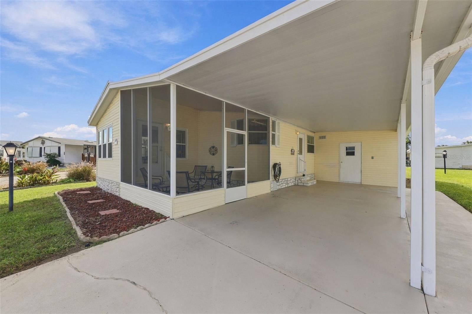 122 Douglas Park Ave Property Photo 1