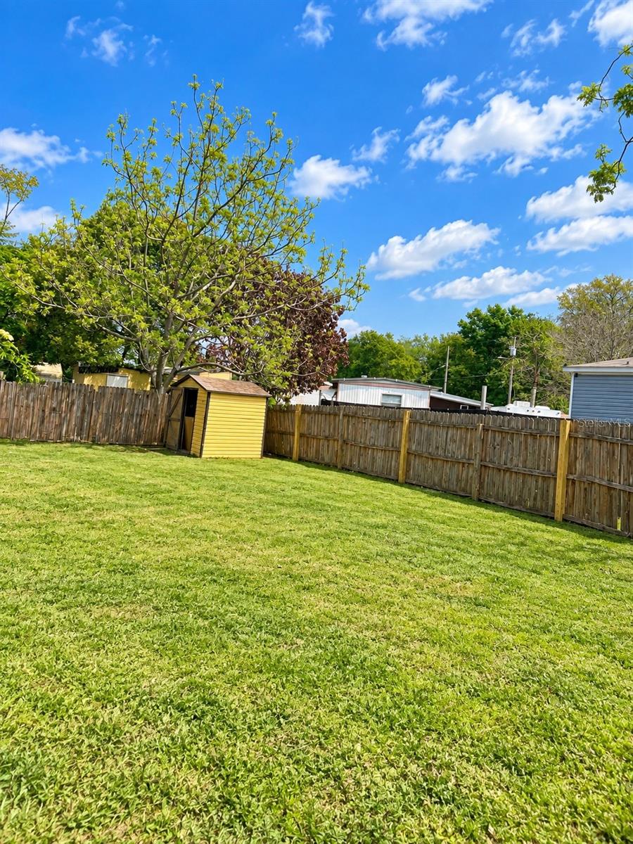 4431 Crossen Dr Property Photo 3
