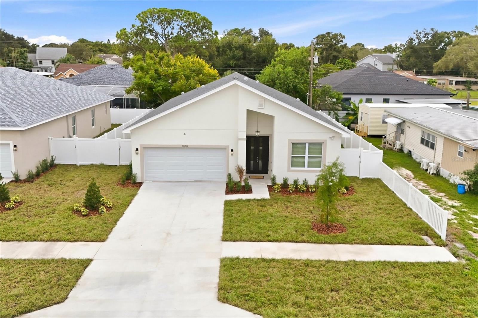 6050 105th Ter N Property Photo 1