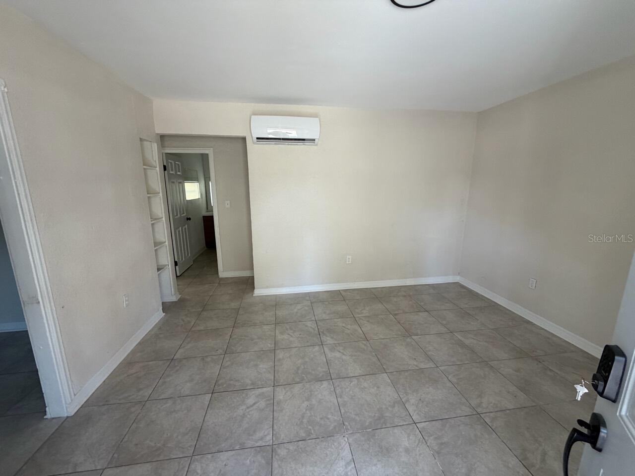 2006 W Hickory St Property Photo 13