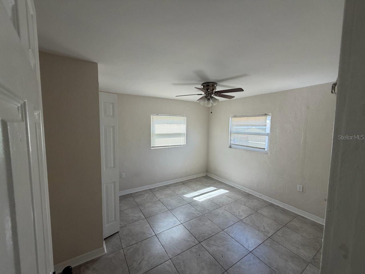 2006 W Hickory St Property Photo 17
