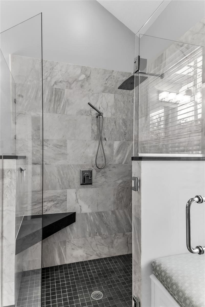 1910 Gerda Ter Property Photo 37