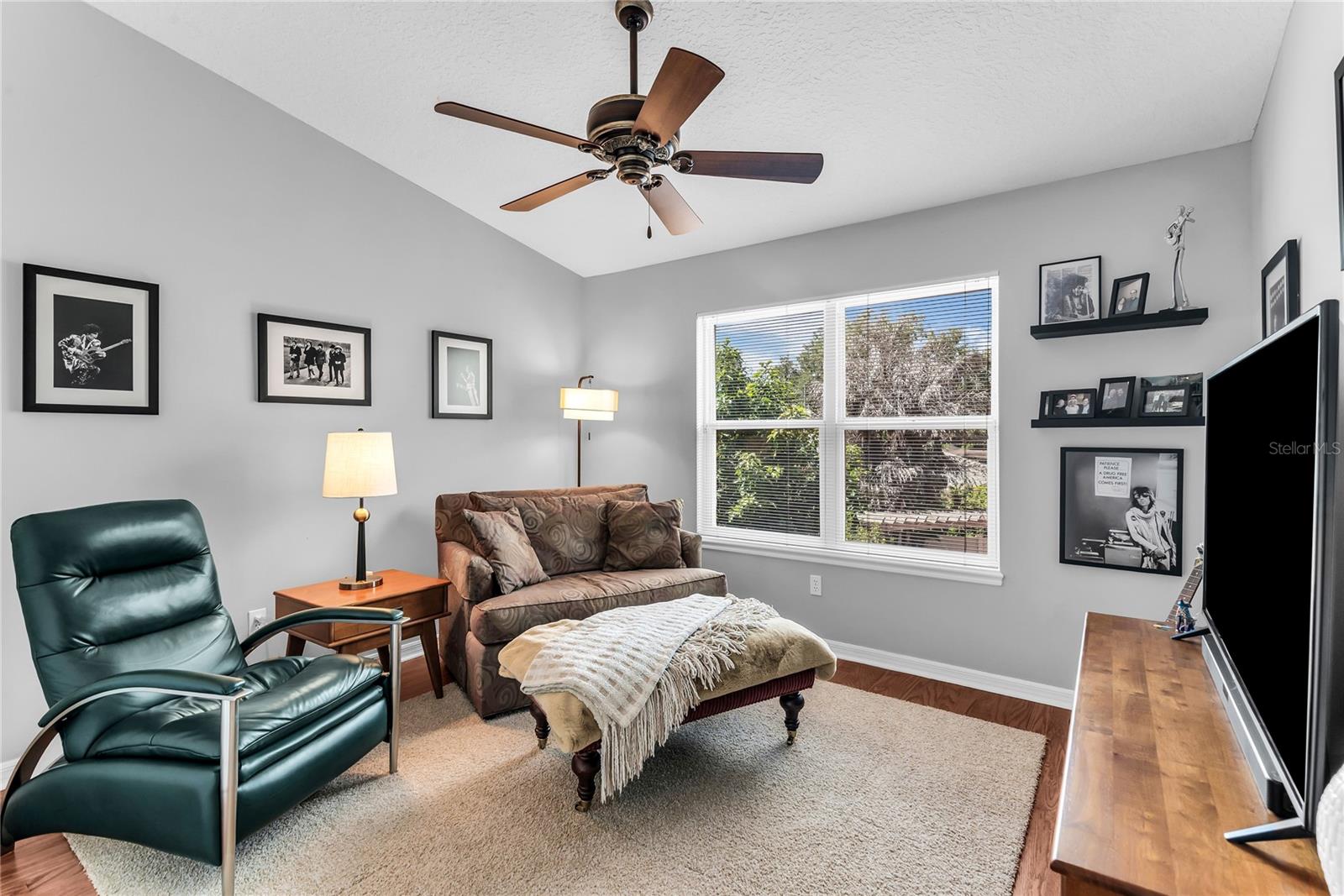 1910 Gerda Ter Property Photo 47