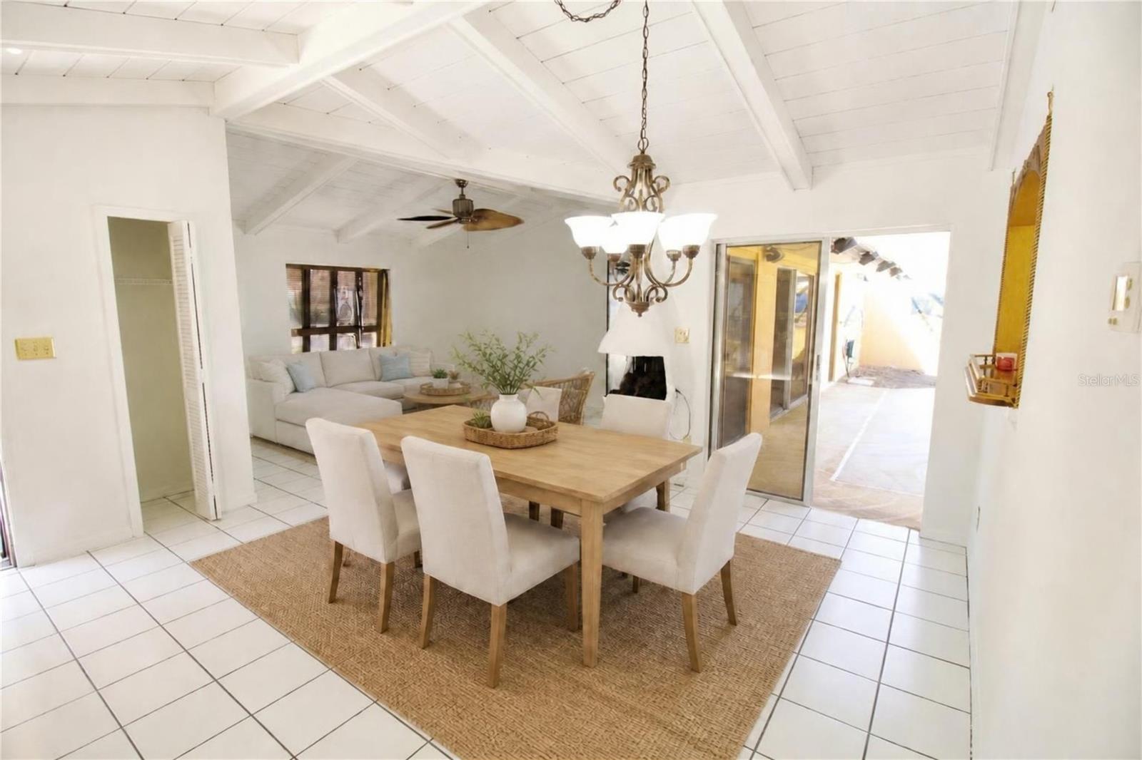5029 Maui Cir Property Photo 4