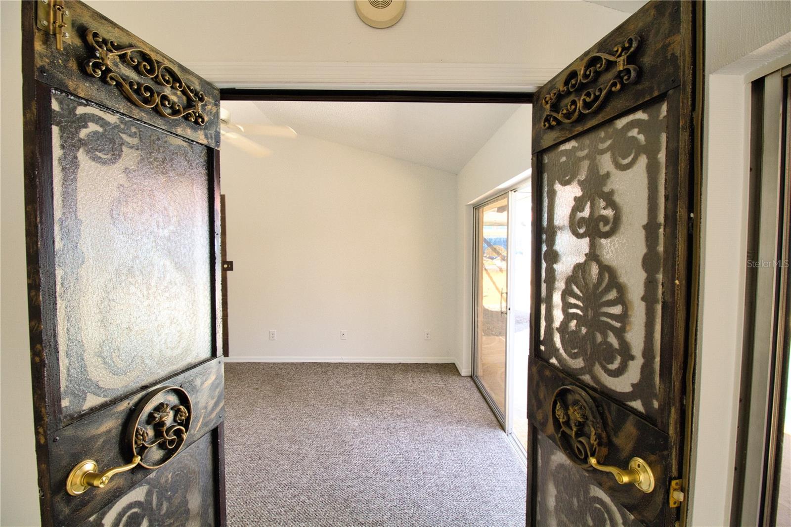 5029 Maui Cir Property Photo 9
