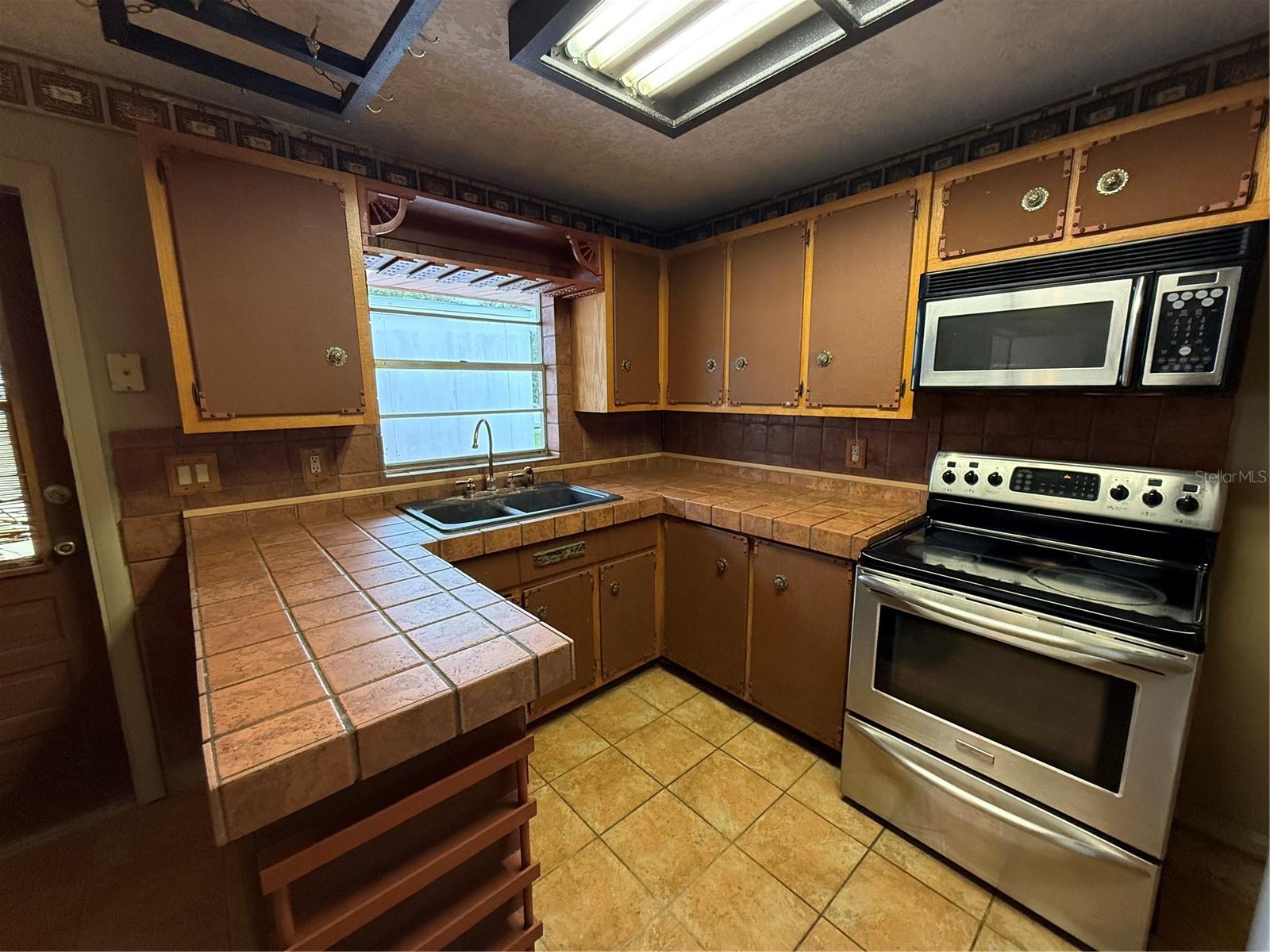141 N Edgemon Ave Property Photo 5