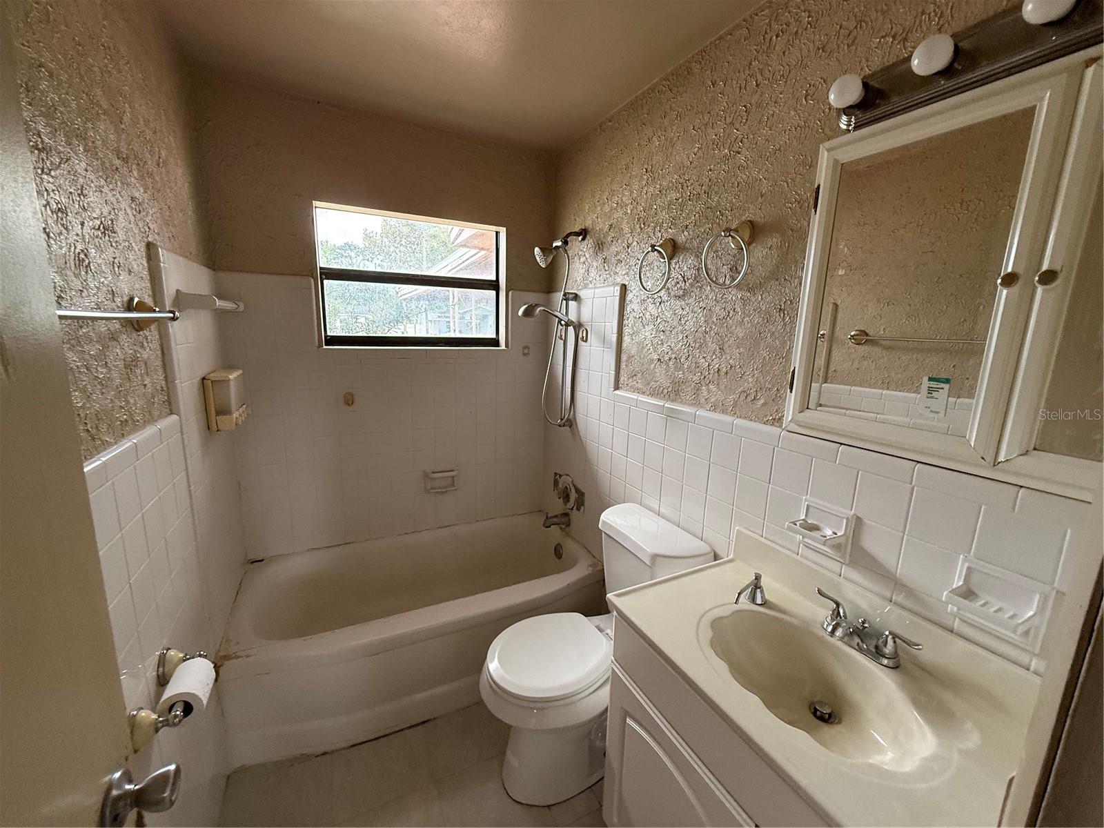 141 N Edgemon Ave Property Photo 7