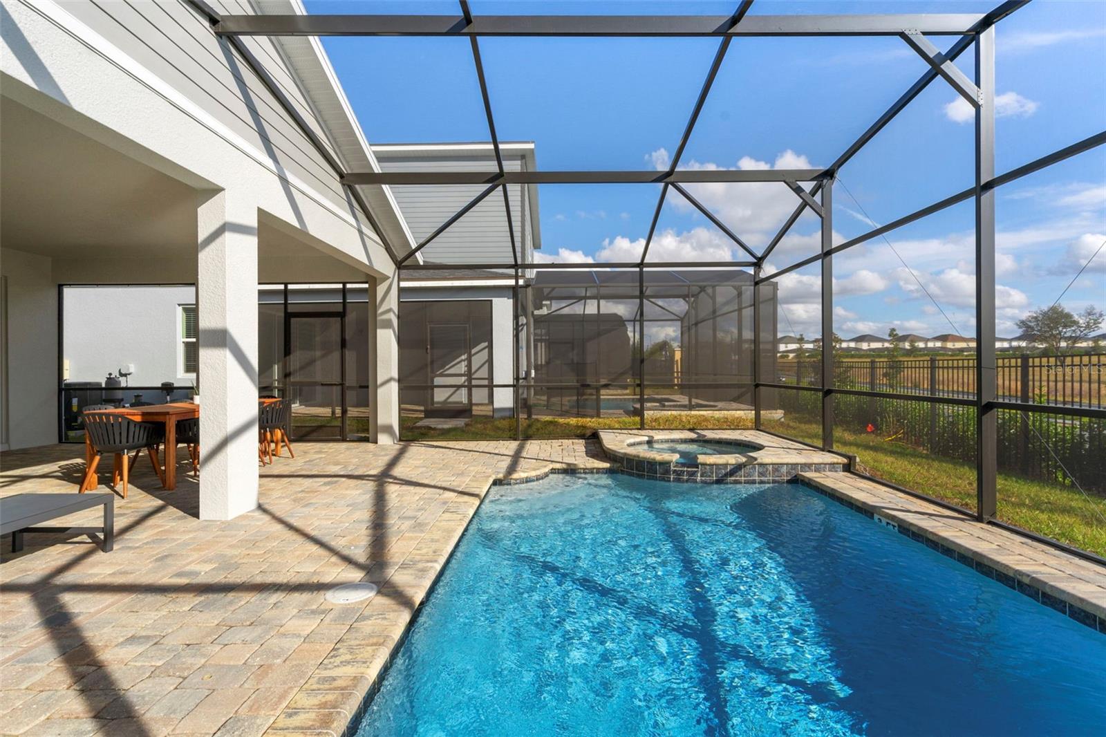 9148 Driftwood Path Property Photo 4