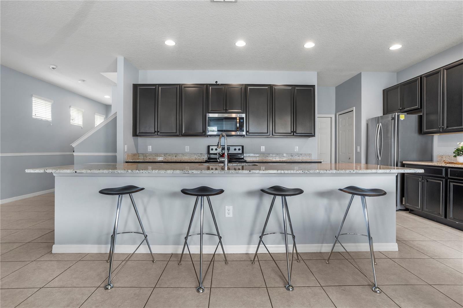 2431 Waxwing Way Property Photo 4
