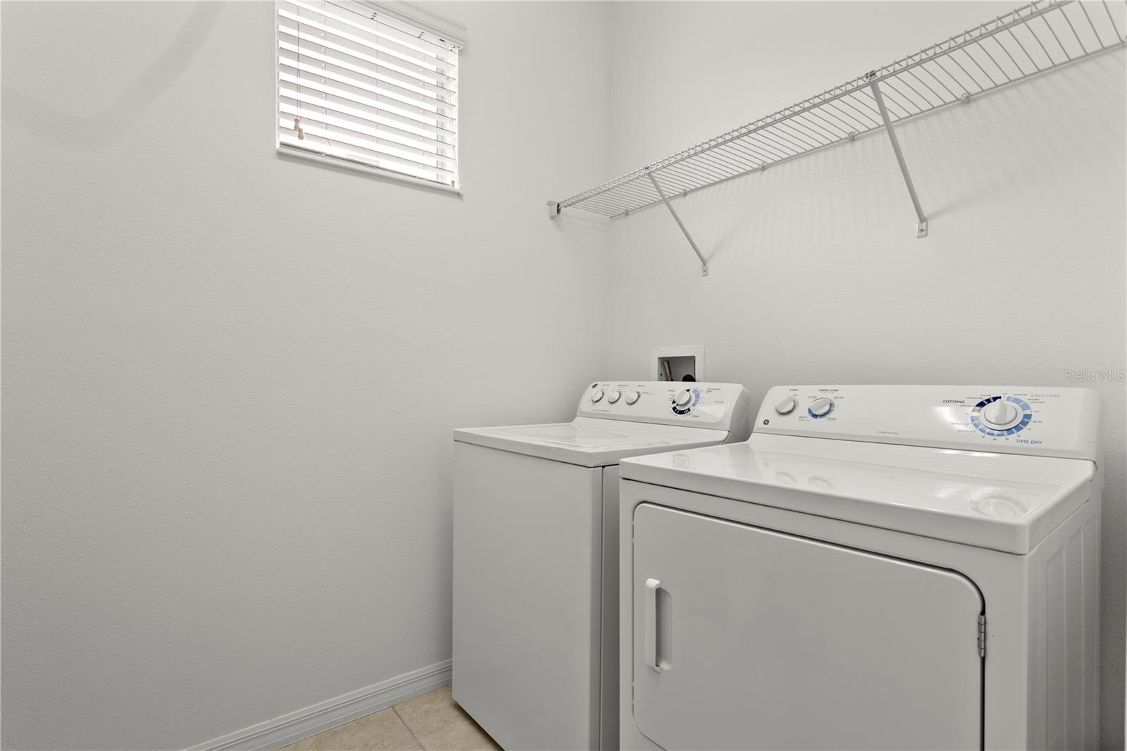 2431 Waxwing Way Property Photo 16