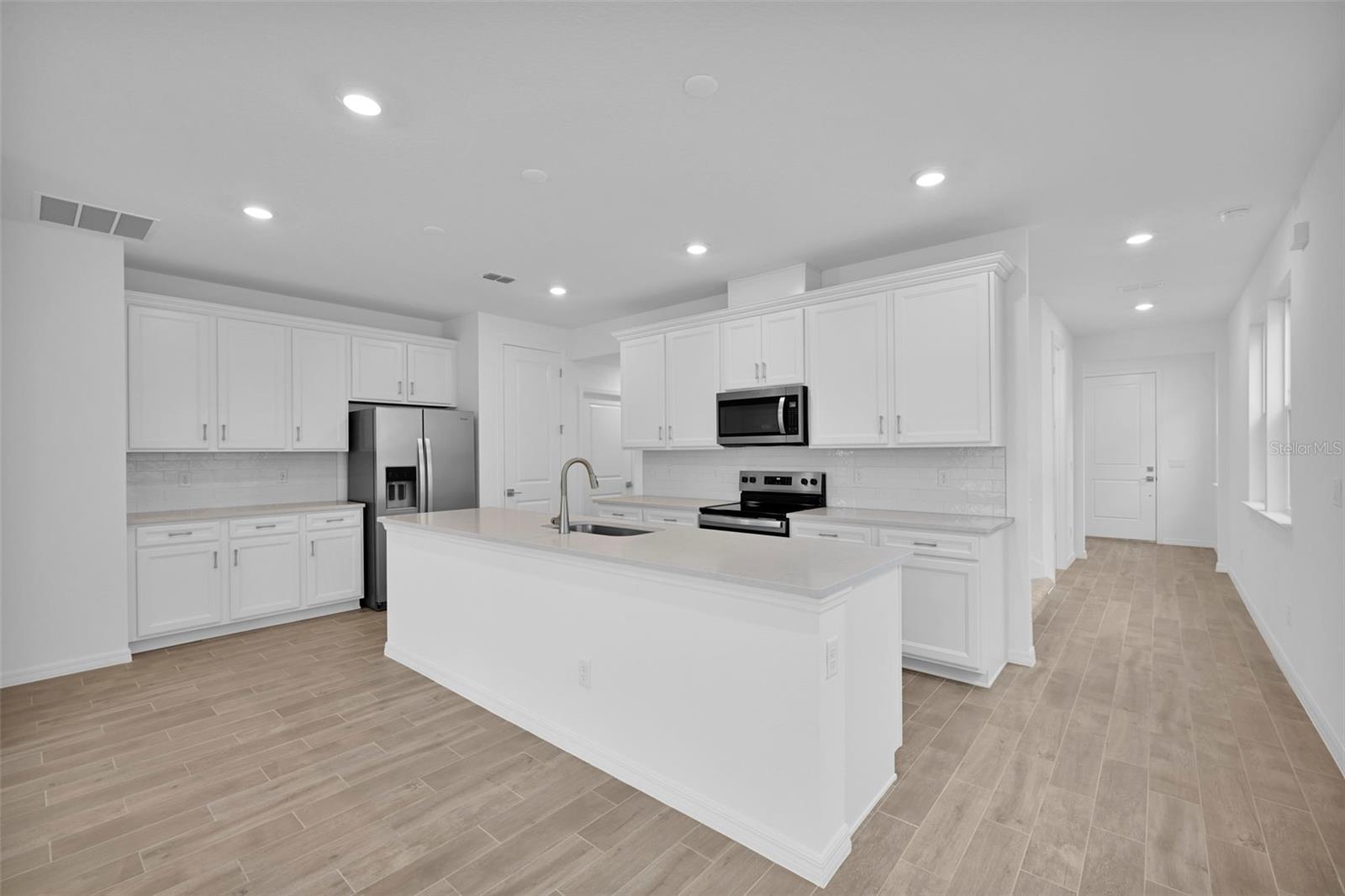 353 Fishtail Pl Property Photo 8