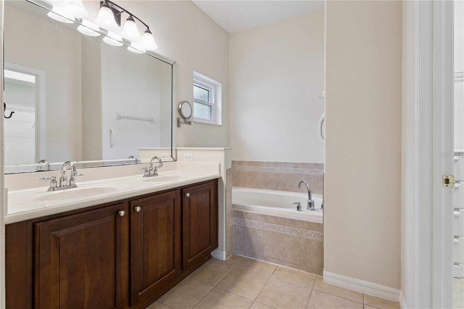 5018 Tempic Dr Property Photo 26