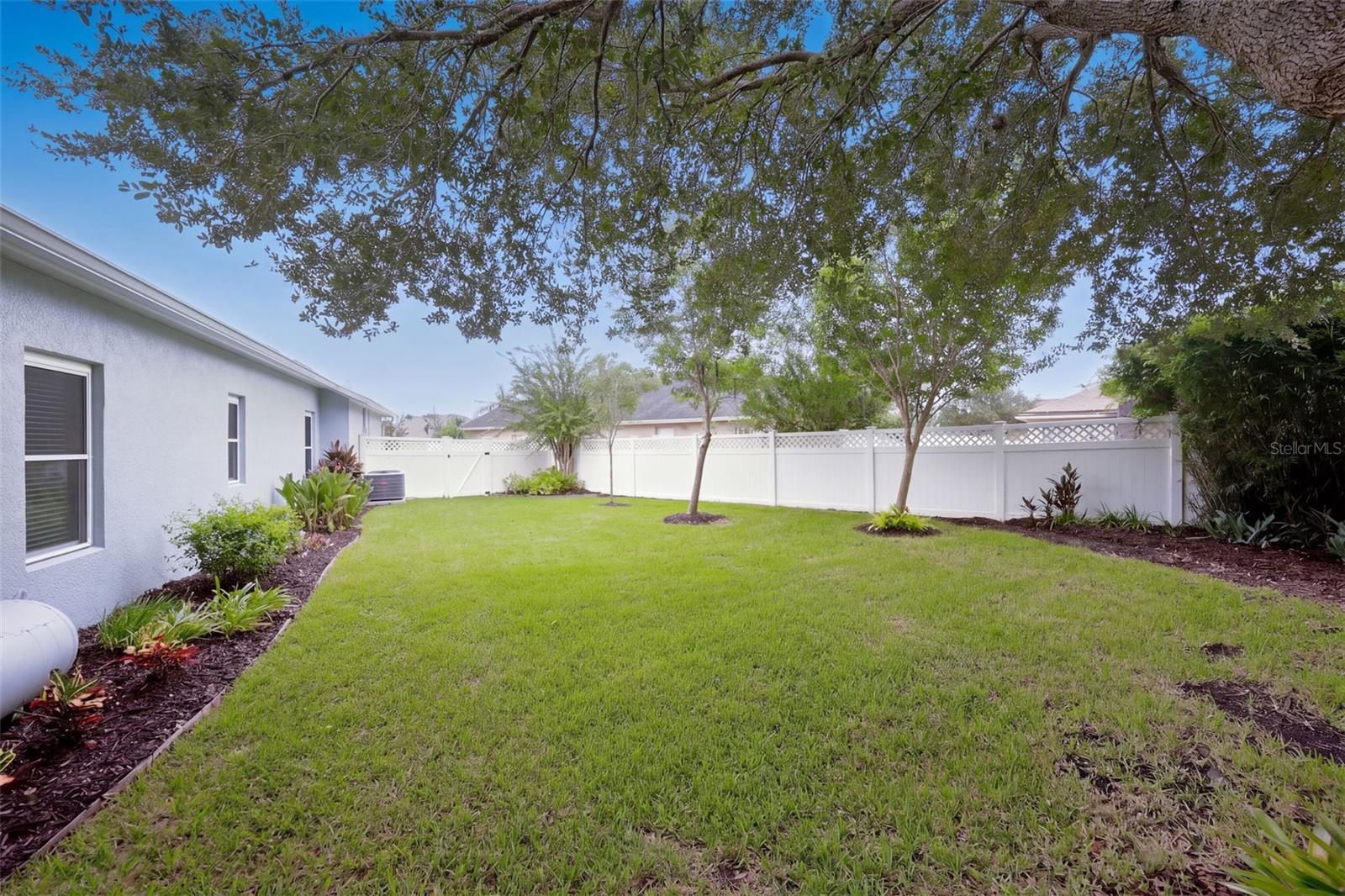 844 Golden Pond Ct Property Photo 32