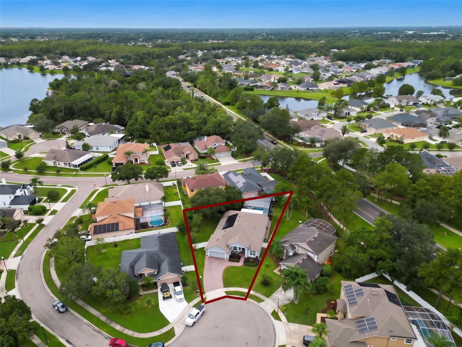 844 Golden Pond Ct Property Photo 42
