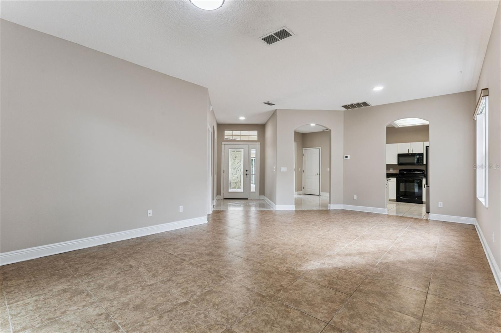 4242 Newland St Property Photo 5