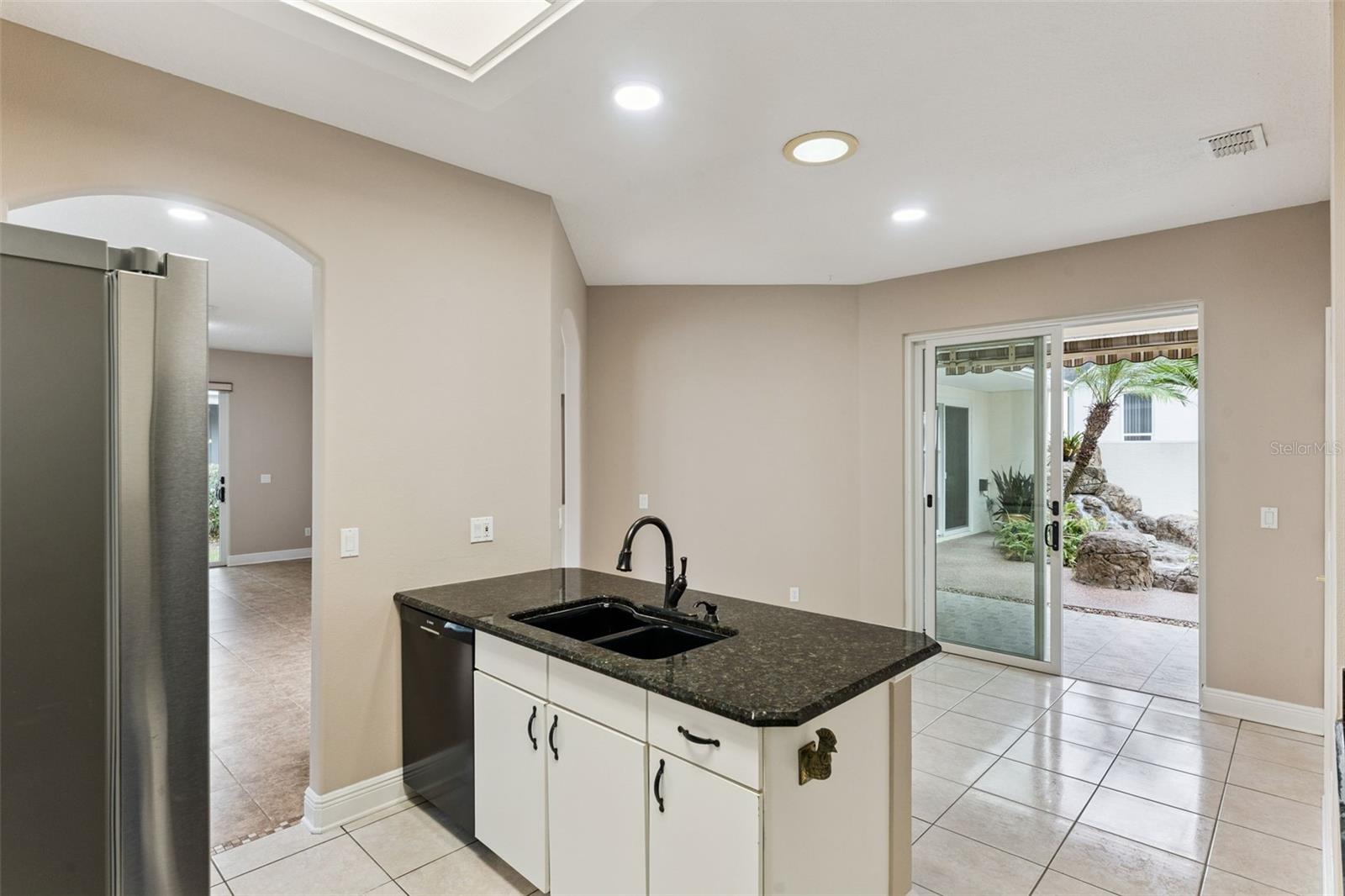 4242 Newland St Property Photo 11