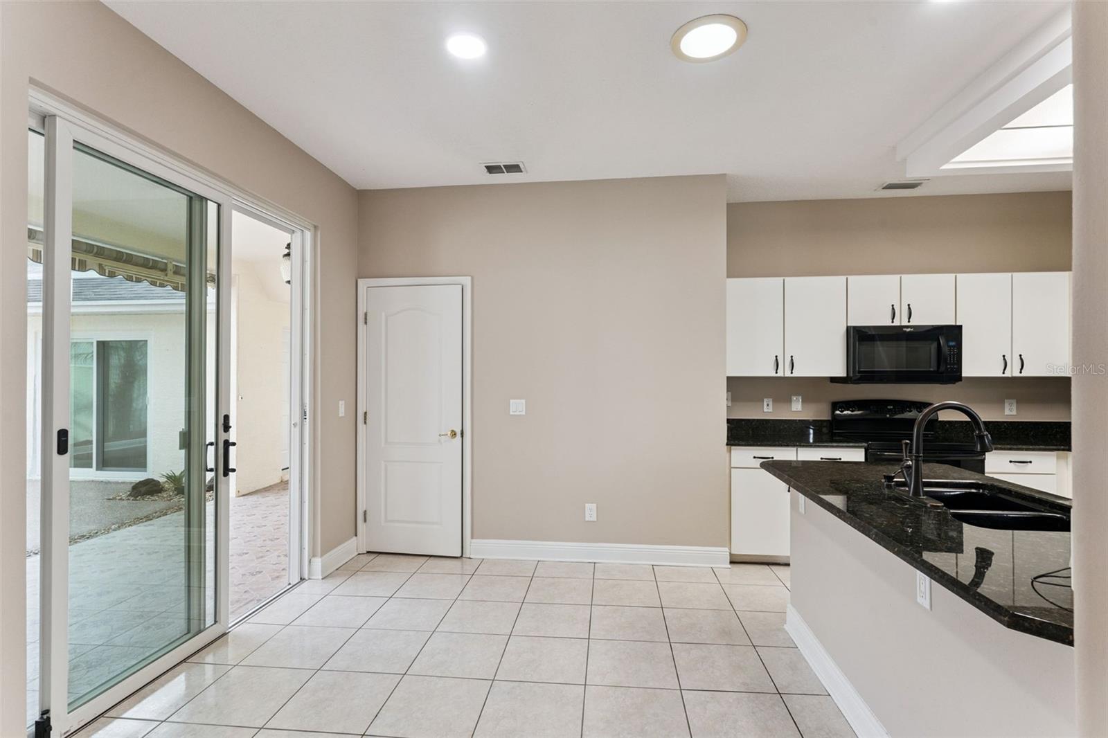 4242 Newland St Property Photo 12