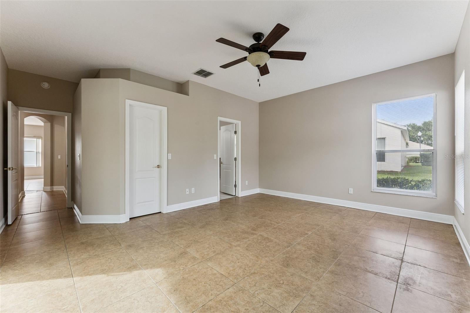 4242 Newland St Property Photo 15