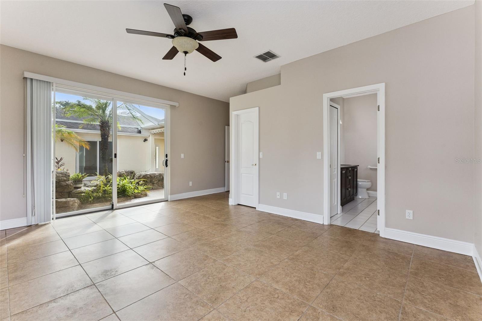 4242 Newland St Property Photo 17