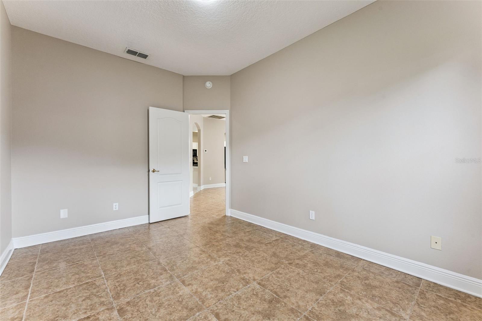 4242 Newland St Property Photo 23