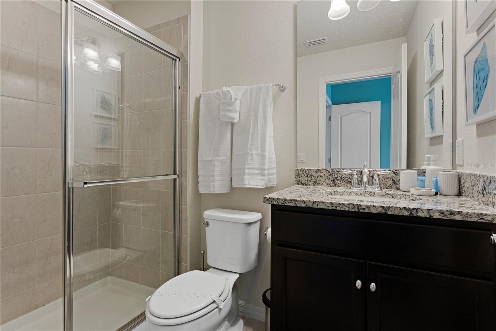 2433 Dubai St Property Photo 27