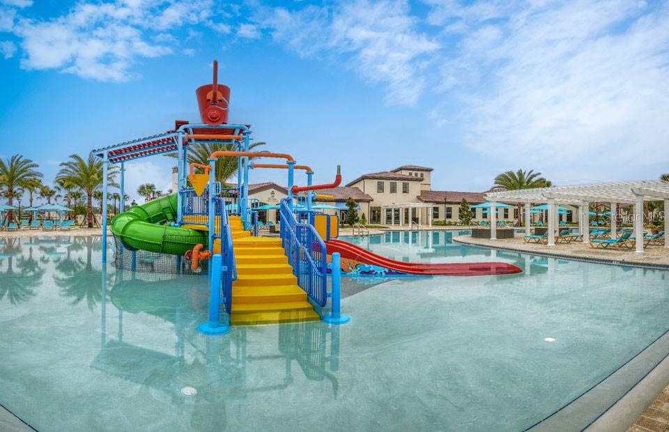 2433 Dubai St Property Photo 42