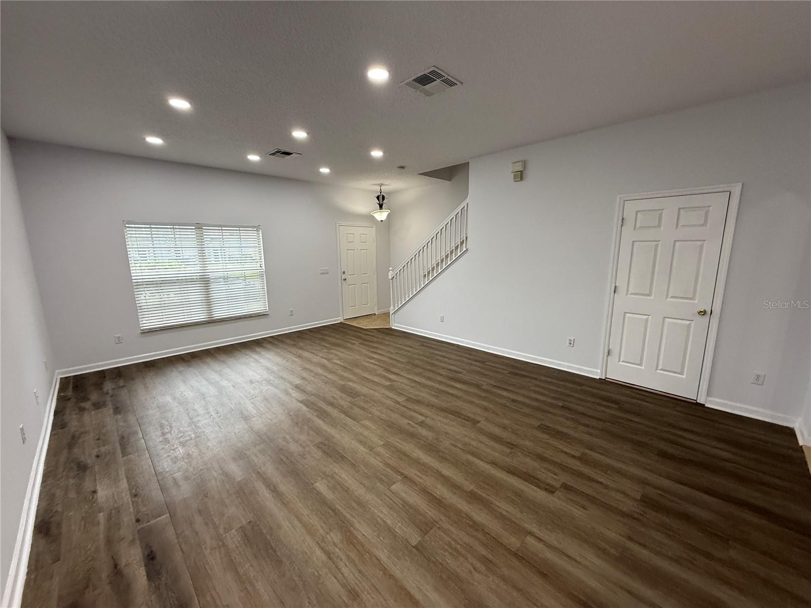 16711 Cedar Crest Dr Property Photo 5