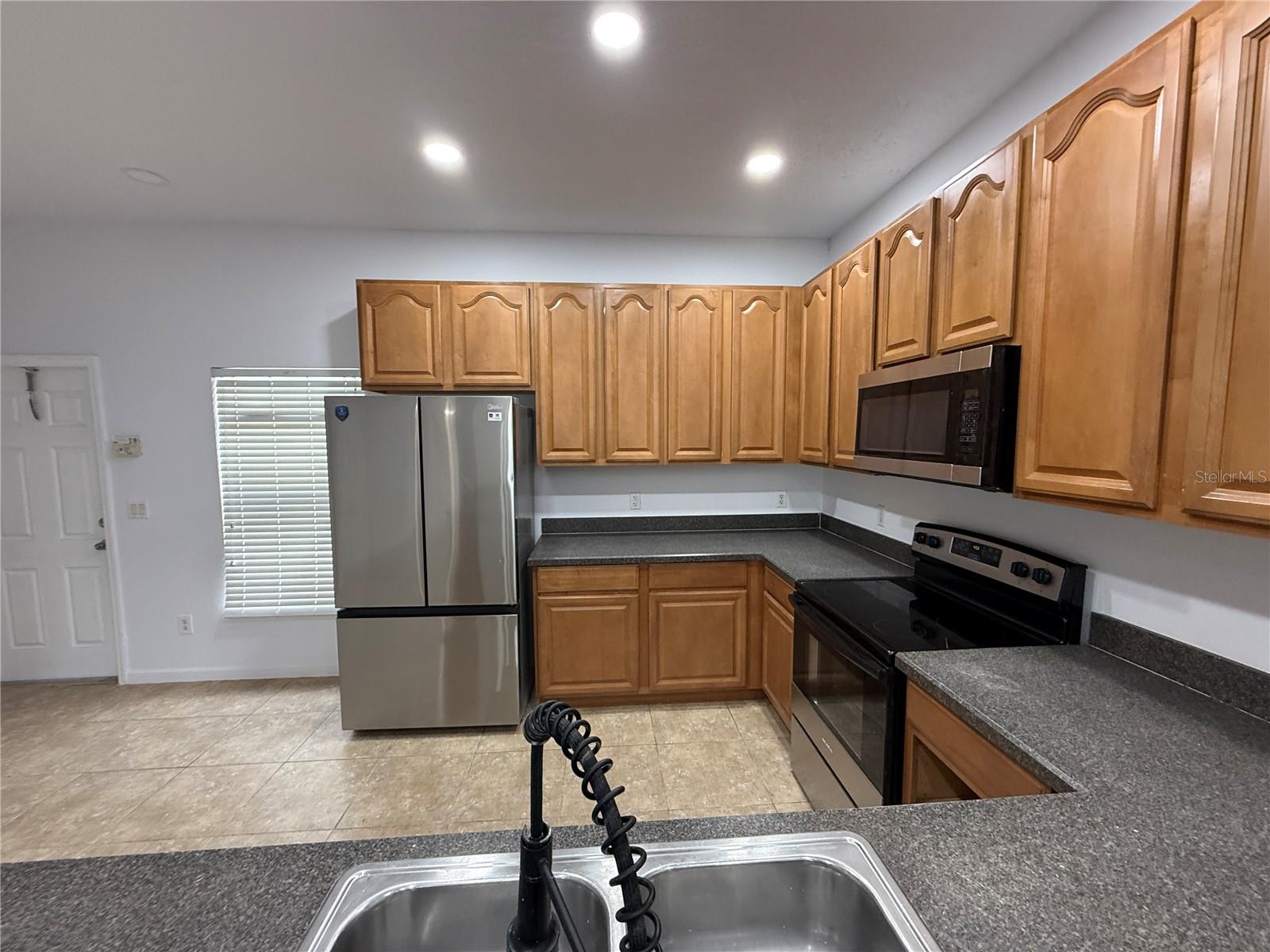 16711 Cedar Crest Dr Property Photo 8