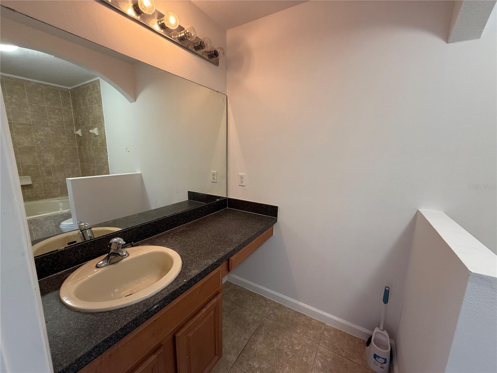 16711 Cedar Crest Dr Property Photo 19