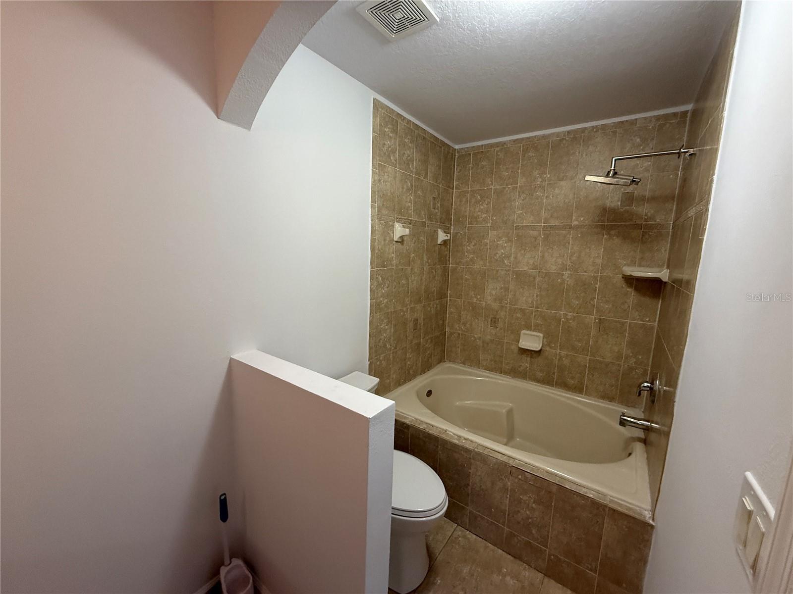16711 Cedar Crest Dr Property Photo 20