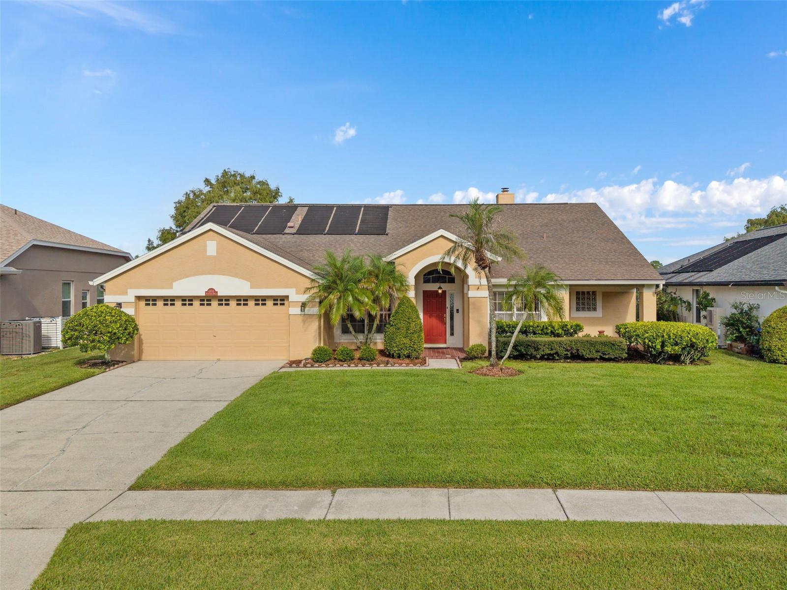 13715 Bluewater Cir Property Photo 2