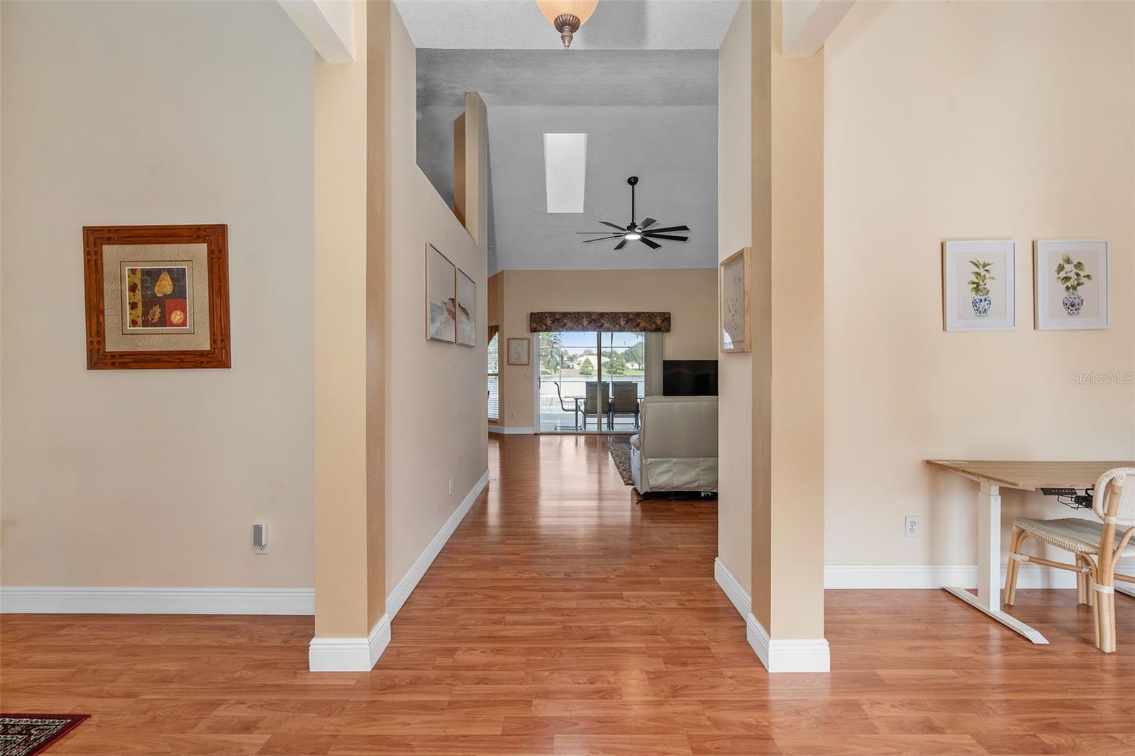 13715 Bluewater Cir Property Photo 5