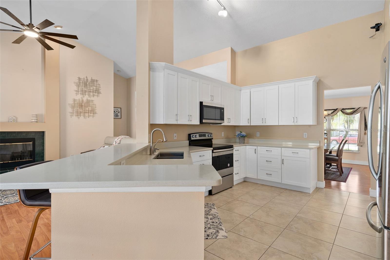 13715 Bluewater Cir Property Photo 16