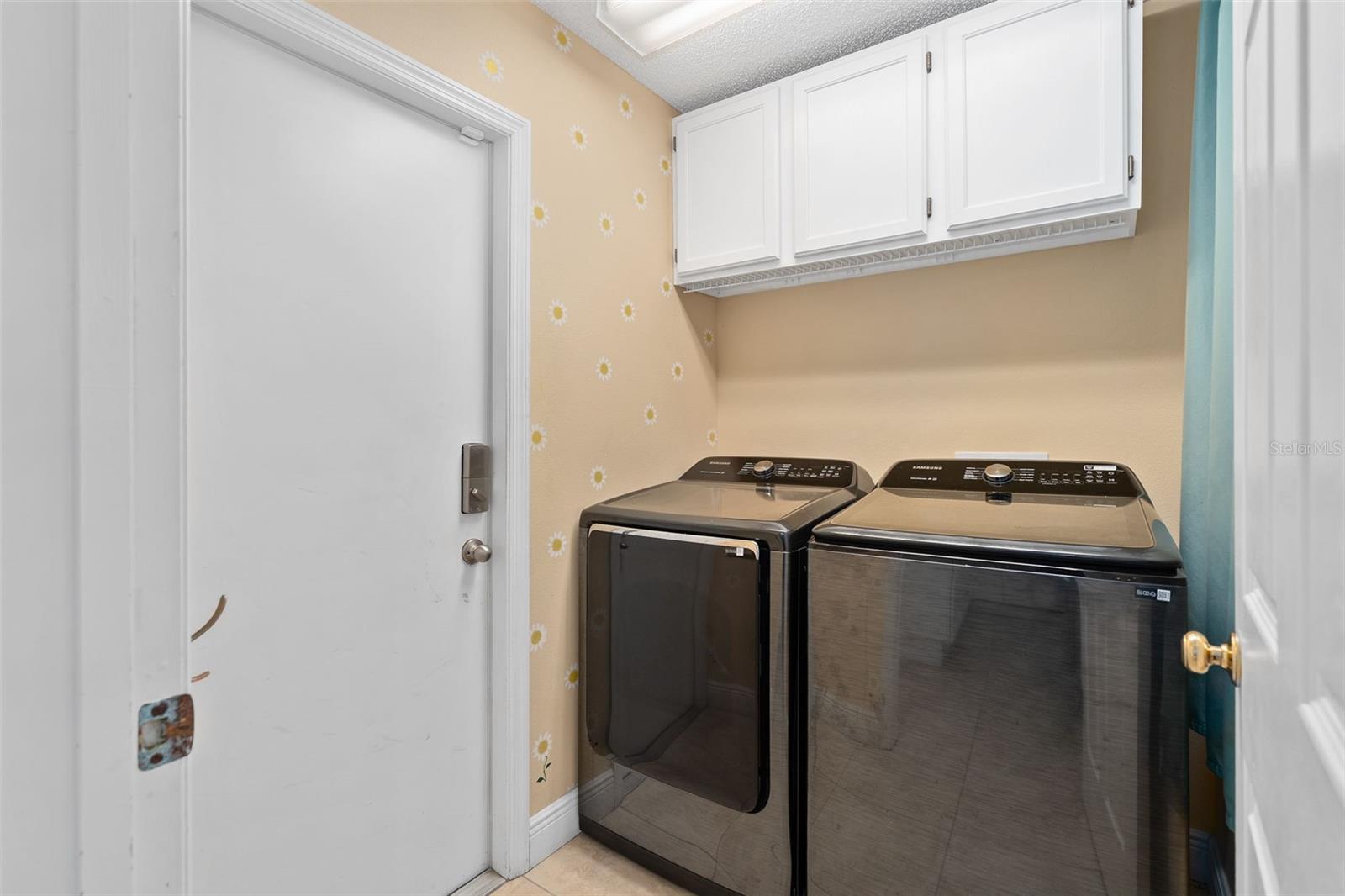 13715 Bluewater Cir Property Photo 20