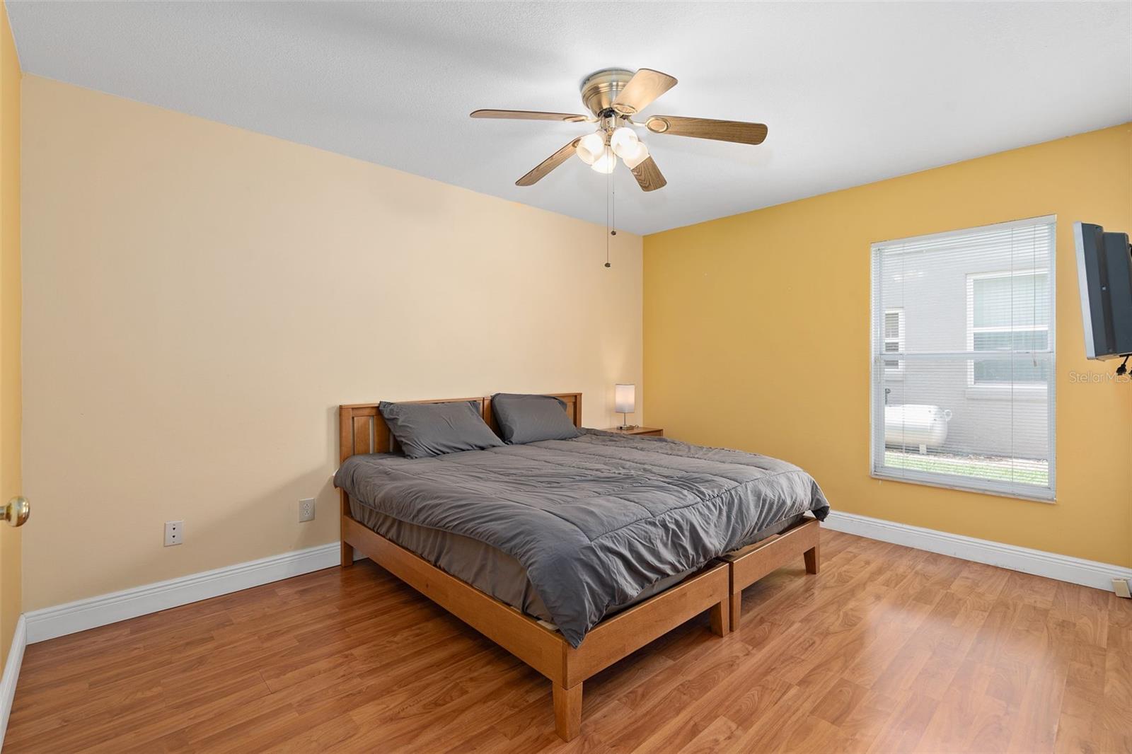 13715 Bluewater Cir Property Photo 21