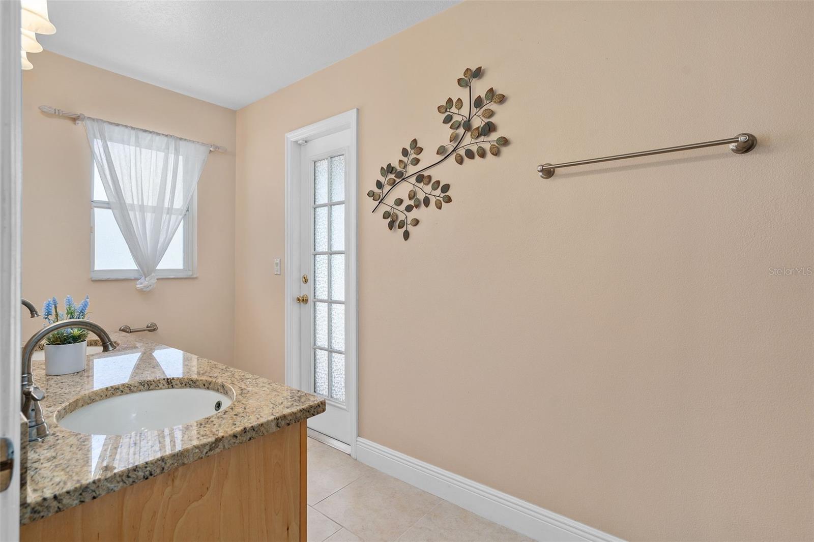 13715 Bluewater Cir Property Photo 27