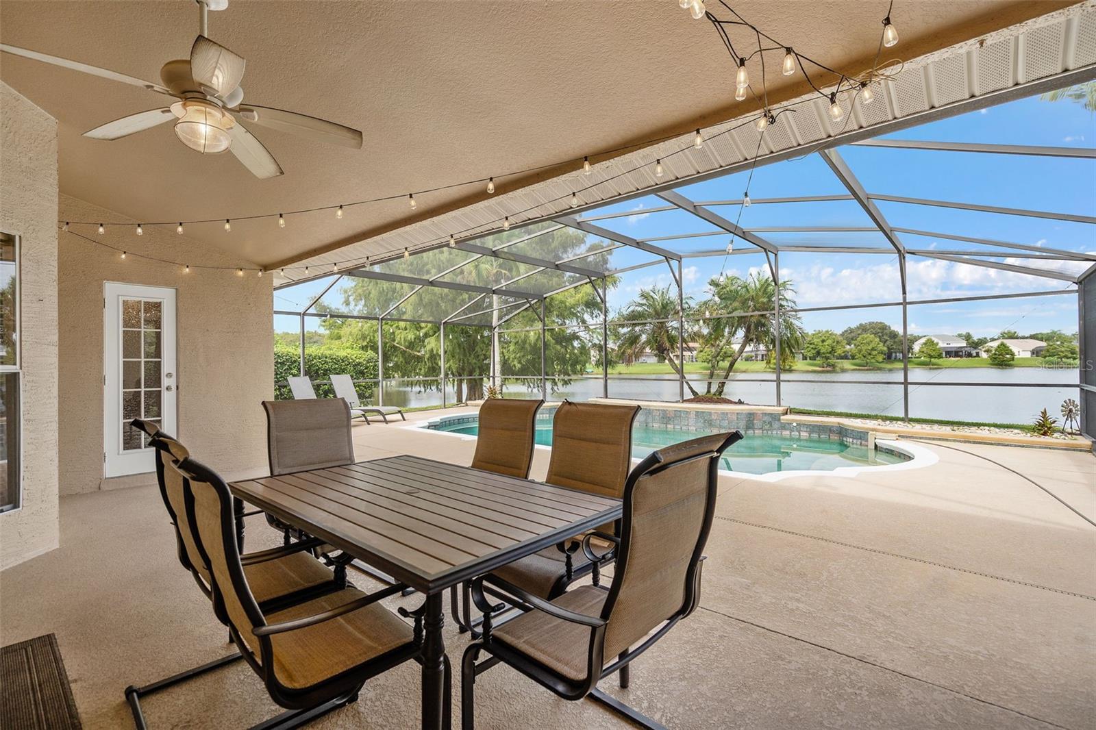 13715 Bluewater Cir Property Photo 33