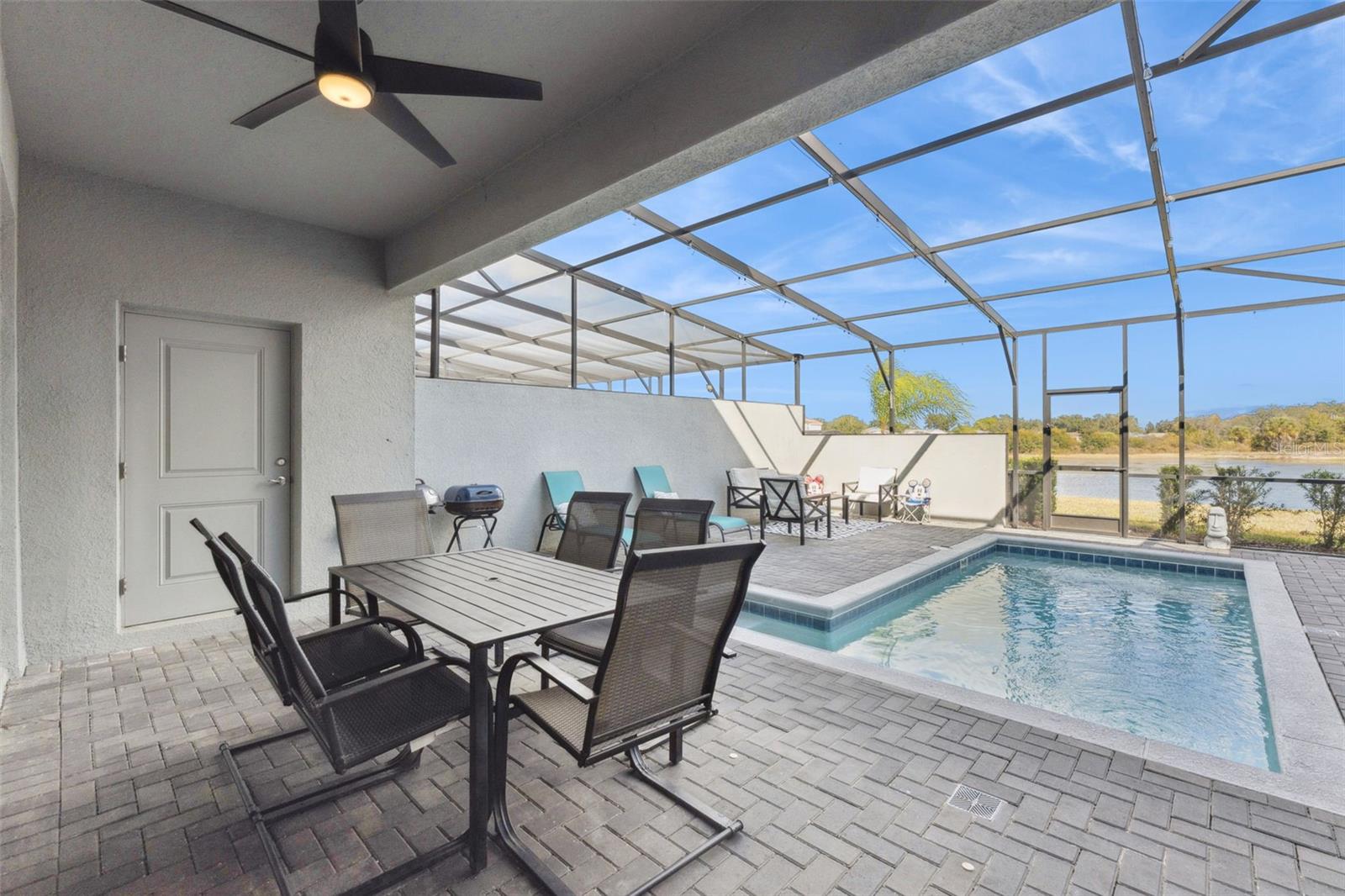 7163 Oakmoss Loop Property Photo 33