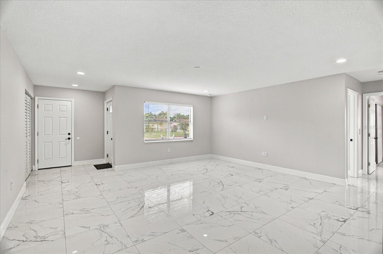 568 Tulane Dr Property Photo 5