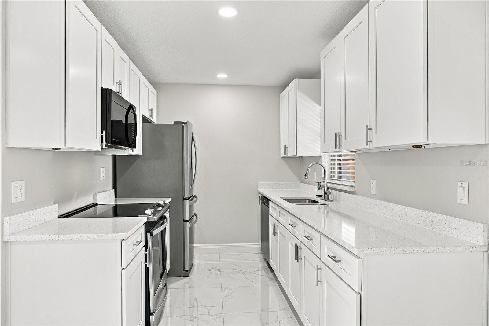 568 Tulane Dr Property Photo 9