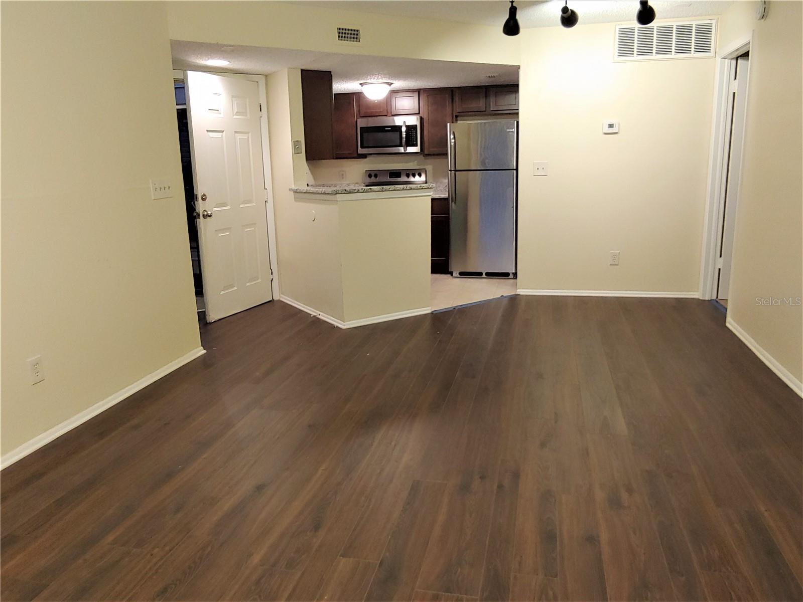 1948 Lake Atriums Cir #130 Property Photo 2