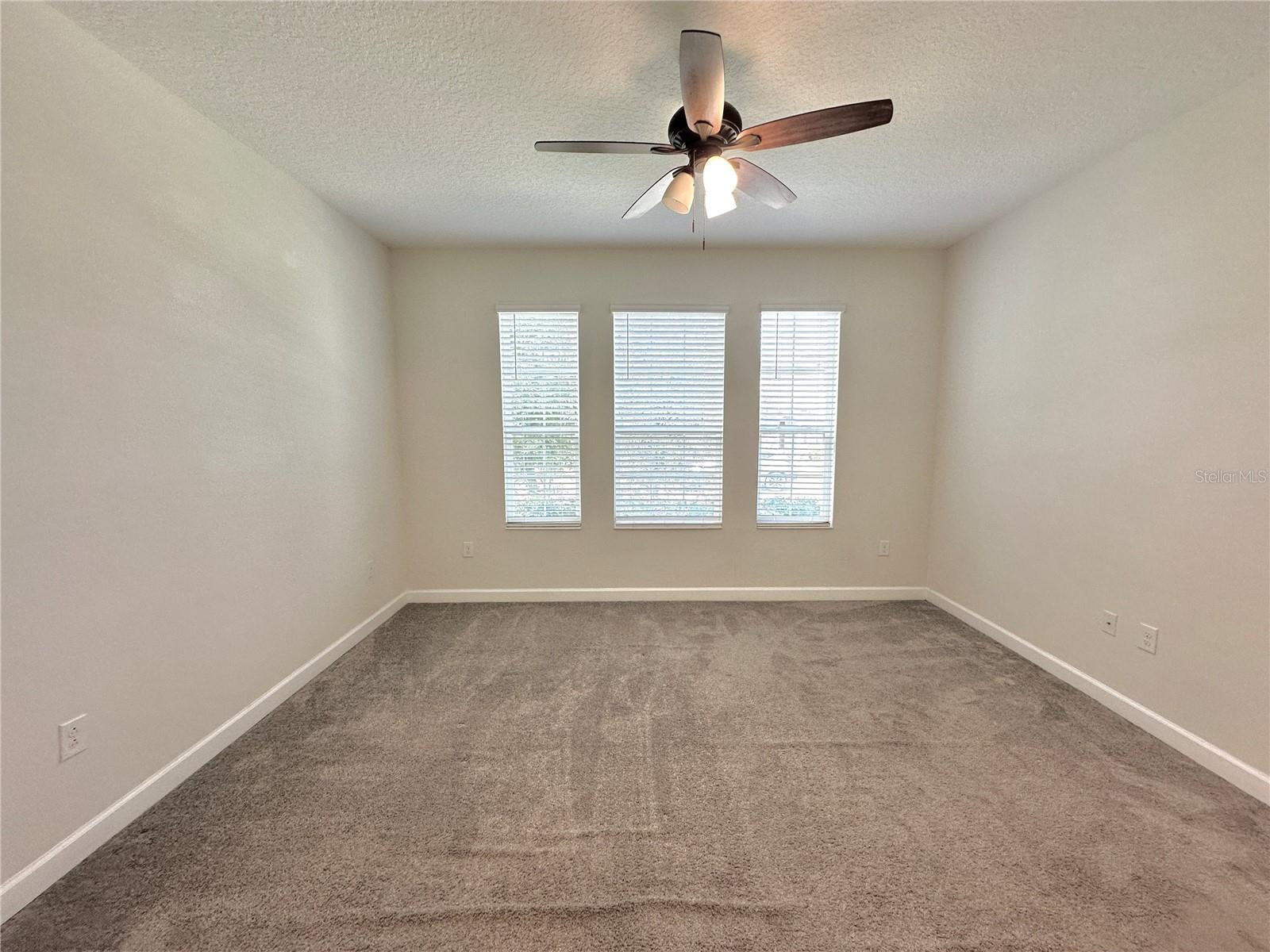 15204 Chapter Way Property Photo 4