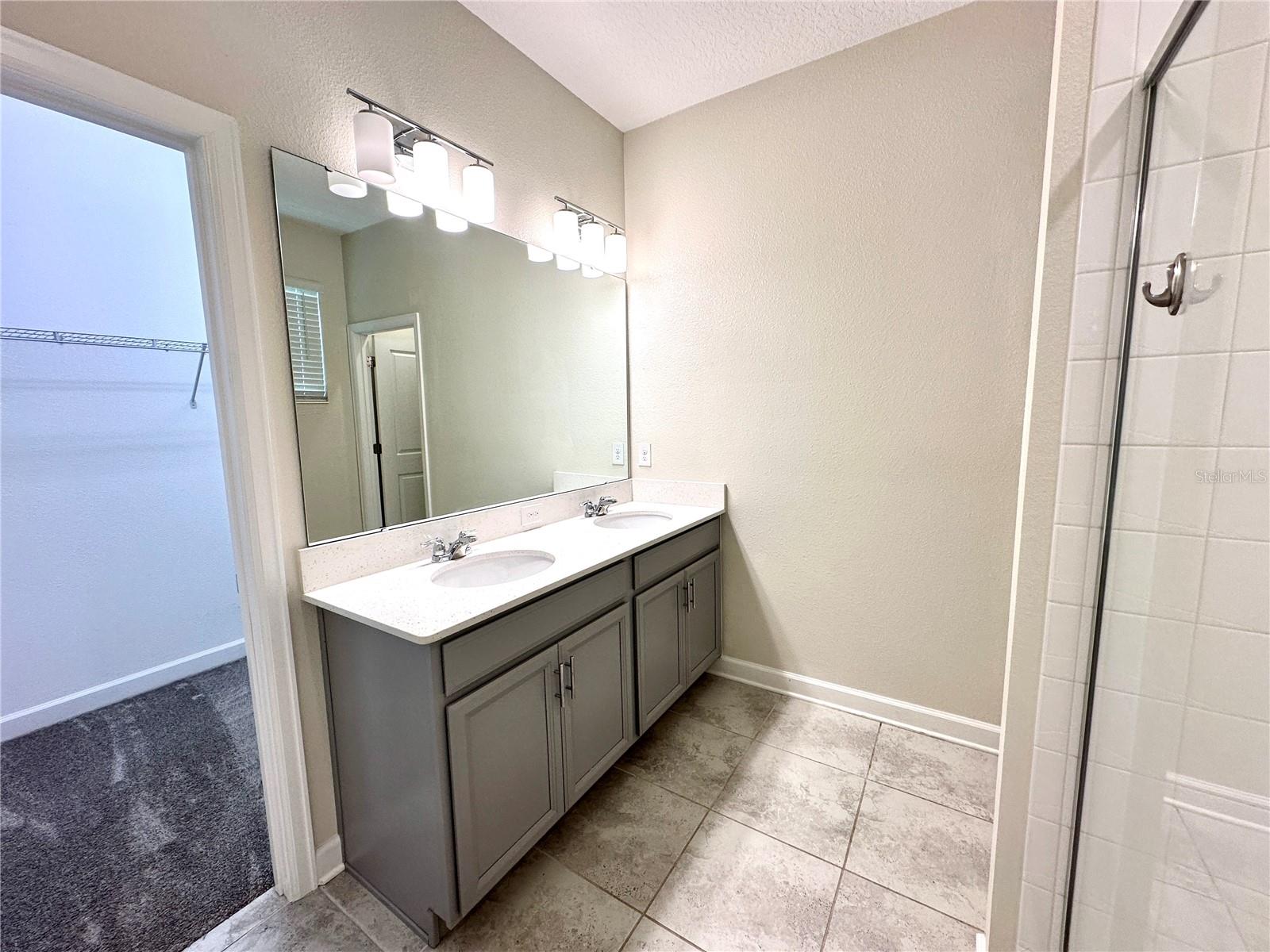 15204 Chapter Way Property Photo 5