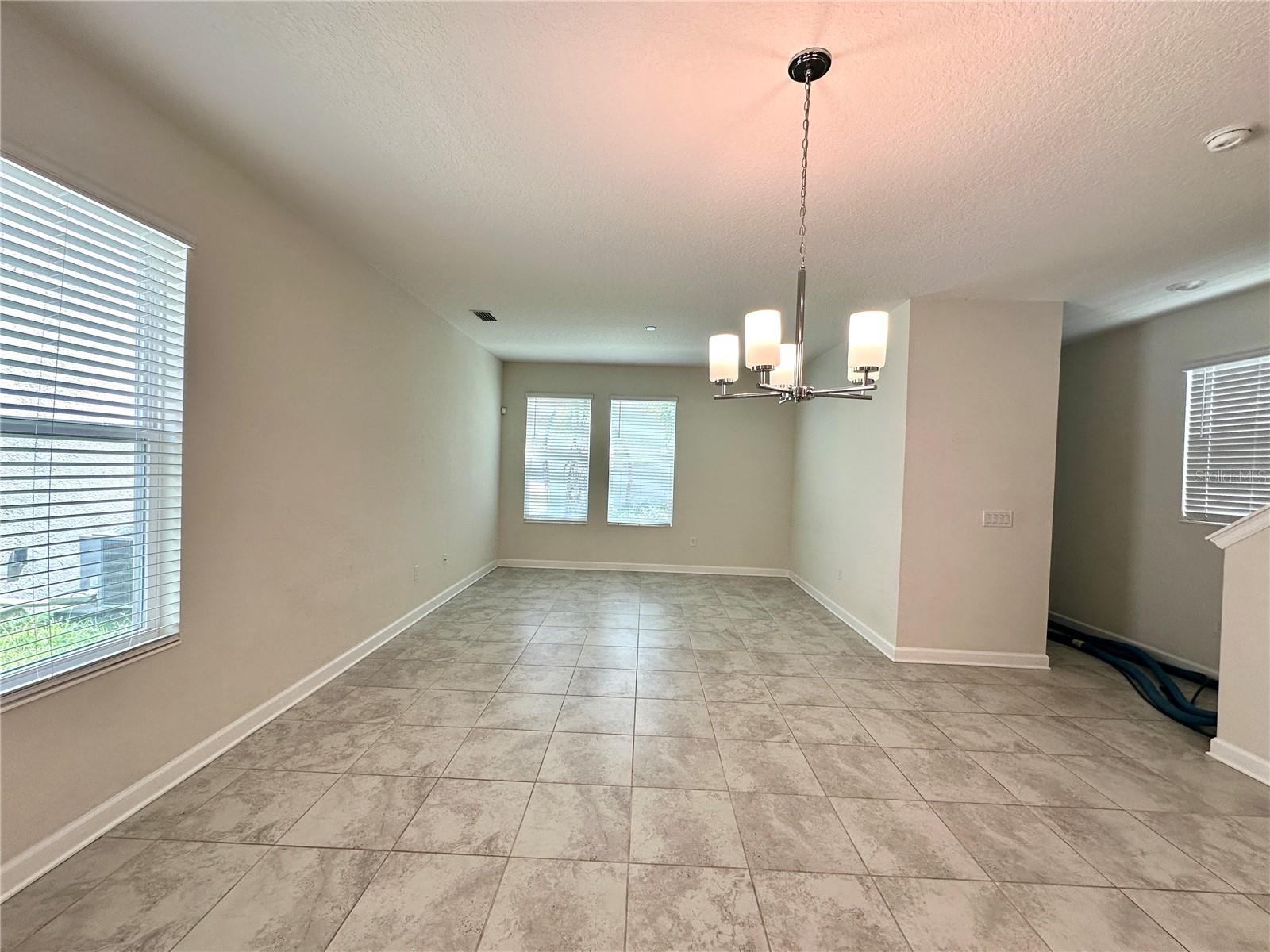 15204 Chapter Way Property Photo 12