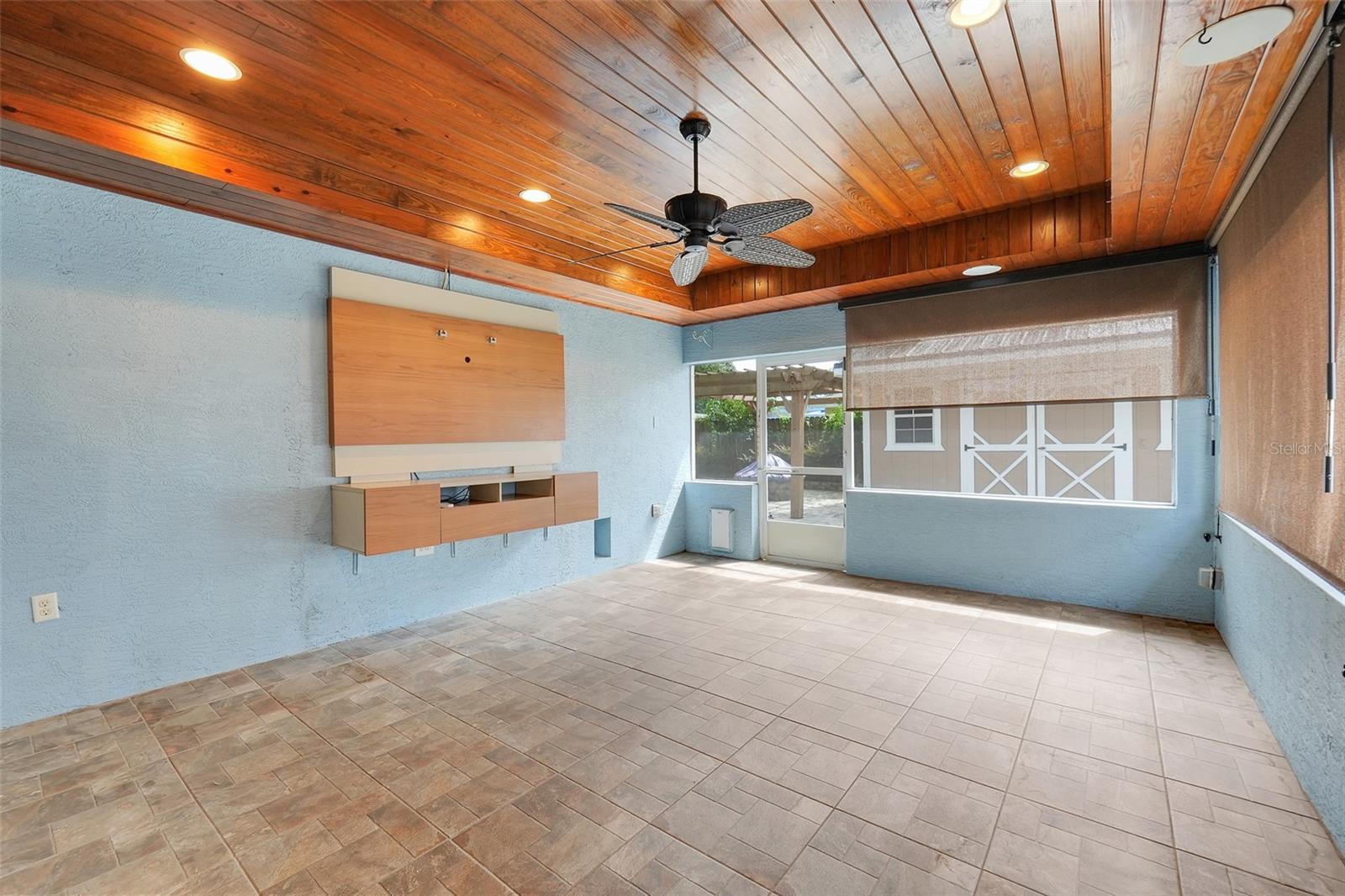 8110 Castinango Street Property Photo 24