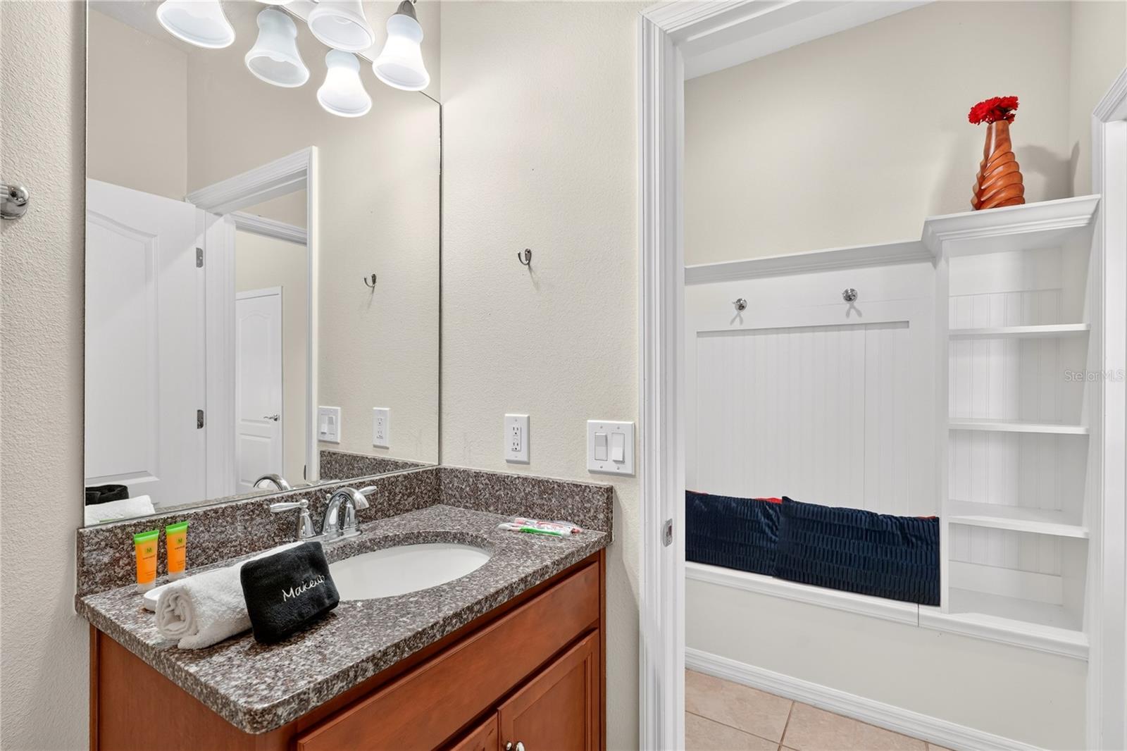 8882 Geneve Ct Property Photo 12